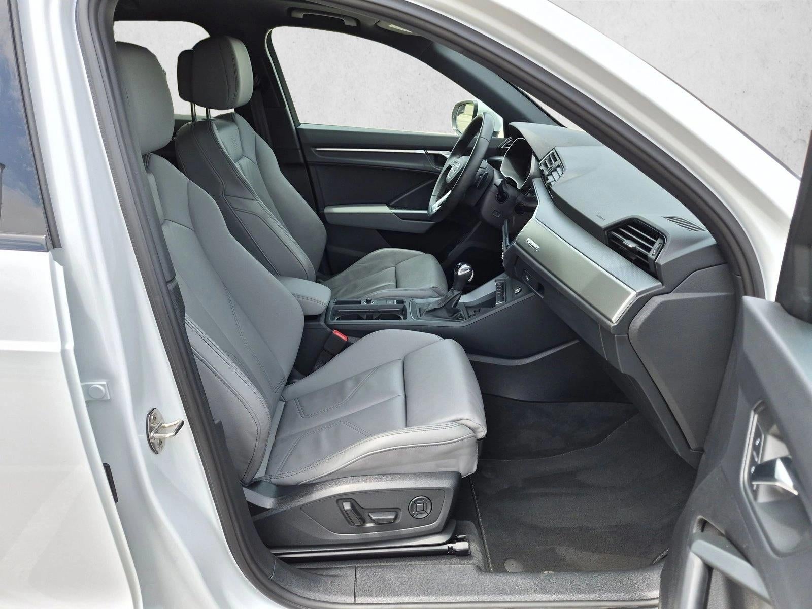 2024 Audi Q3 S line Premium 45 TFSI quattro