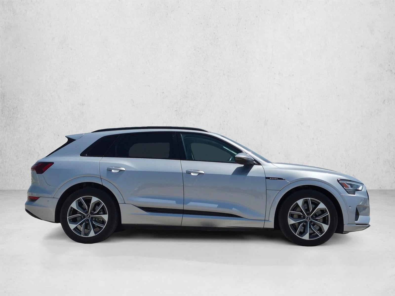 2021 Audi e-tron Premium Plus quattro