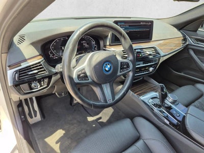 2022 BMW 530e Plug-In Hybrid
