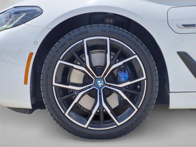 2022 BMW 530e Plug-In Hybrid