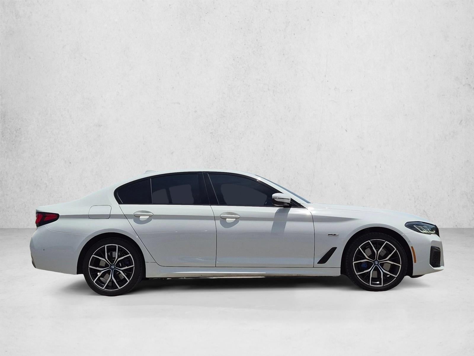 2022 BMW 530e Plug-In Hybrid
