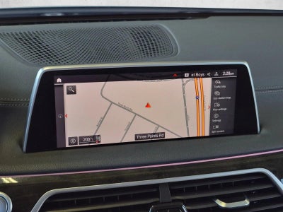 2022 BMW 740i Sedan