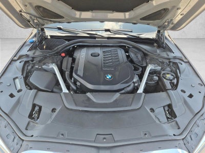 2022 BMW 740i Sedan