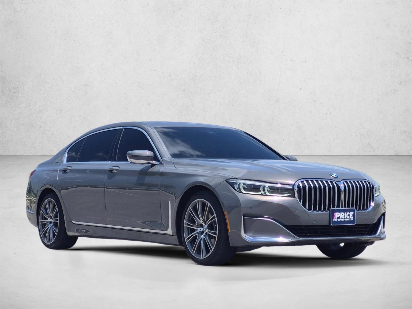 2022 BMW 740i Sedan