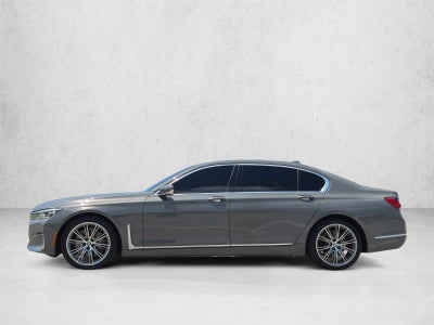 2022 BMW 740i Sedan