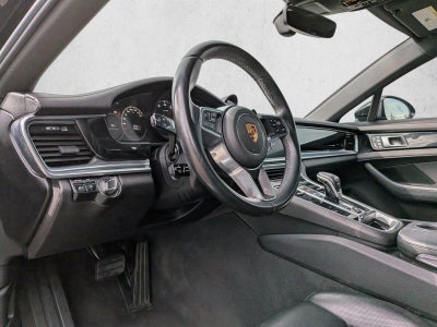 2018 Porsche Panamera RWD