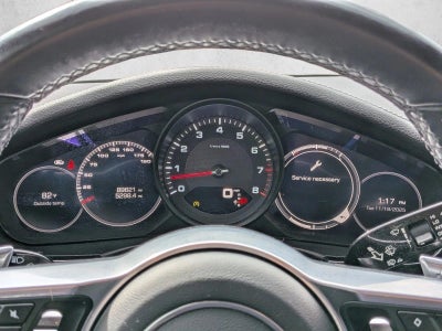 2018 Porsche Panamera RWD