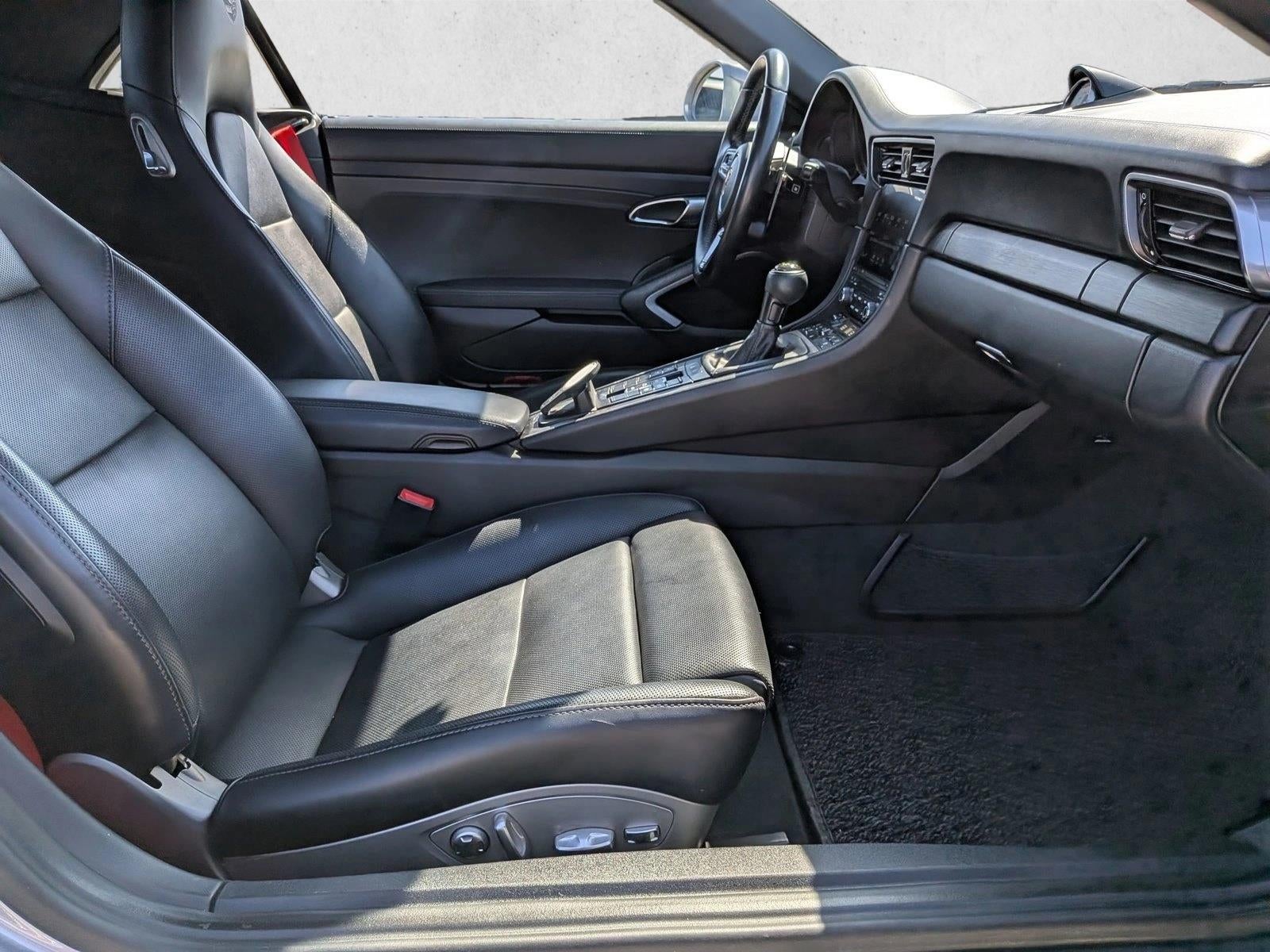 2017 Porsche 911 Carrera GTS Cabriolet