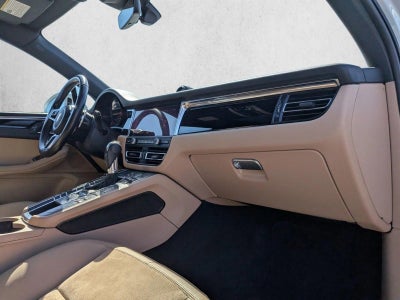 2021 Porsche Macan AWD