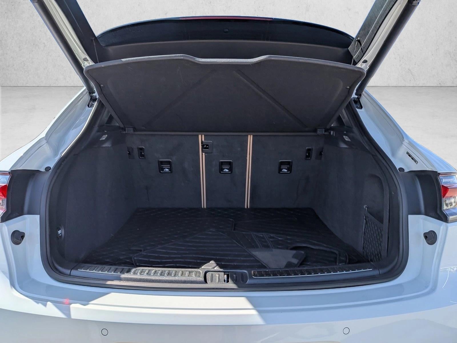 2021 Porsche Macan AWD