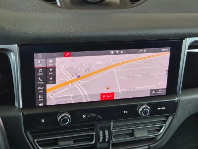 2022 Porsche Macan AWD