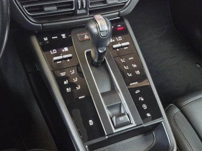 2022 Porsche Macan AWD