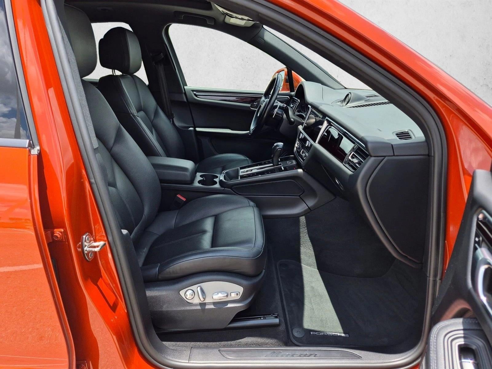 2022 Porsche Macan AWD