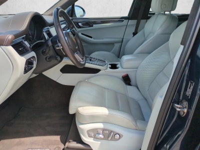2016 Porsche Macan AWD 4dr Turbo