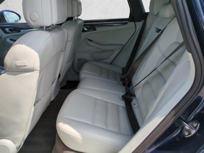 2016 Porsche Macan AWD 4dr Turbo