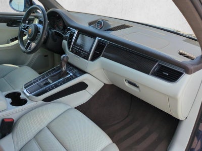 2016 Porsche Macan AWD 4dr Turbo