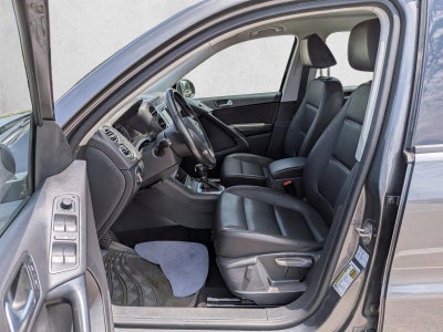 2016 Volkswagen Tiguan 2WD 4dr Auto S