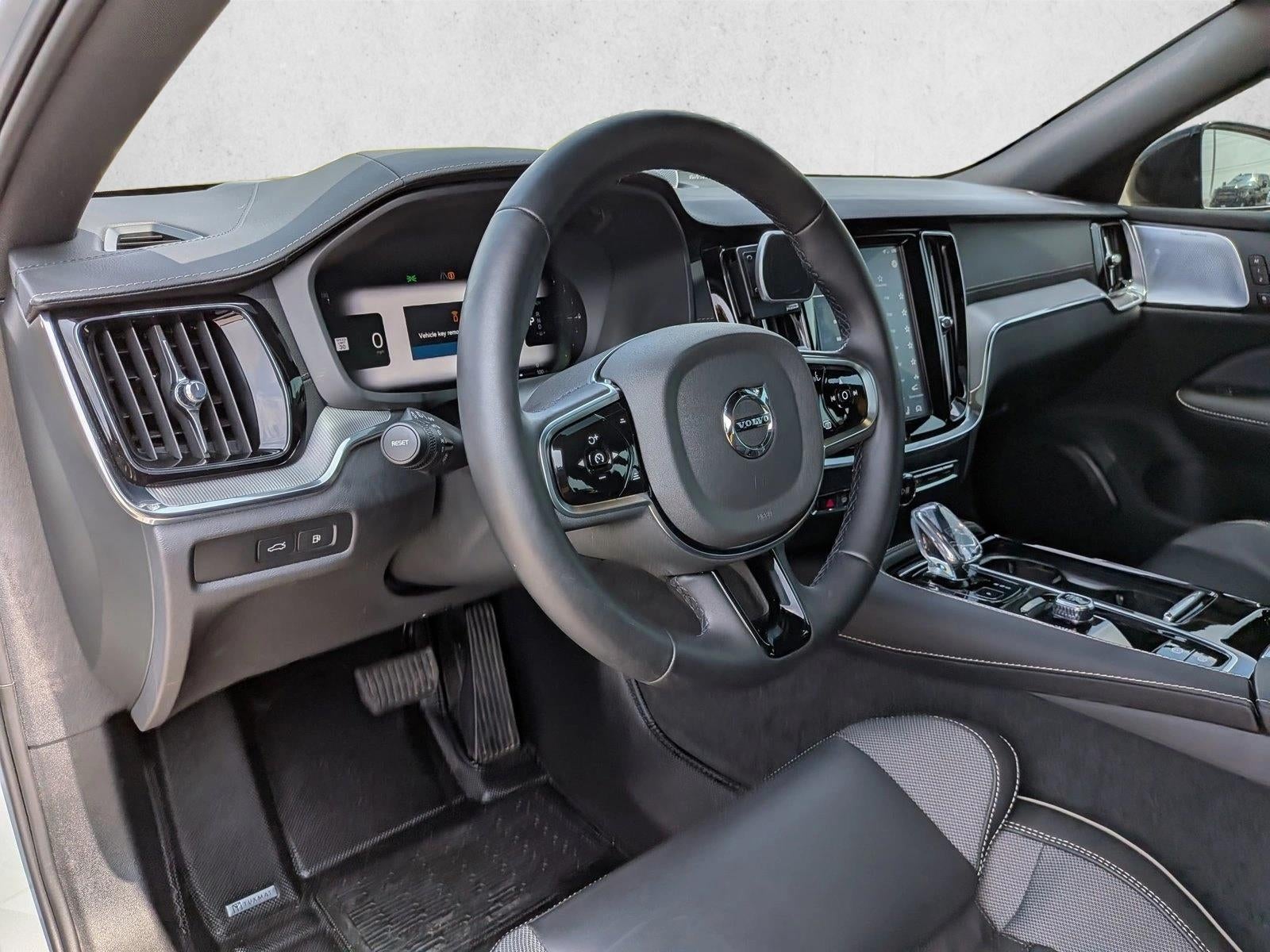 2025 Volvo V60 Plug-In Hybrid T8 AWD Polestar Engineered