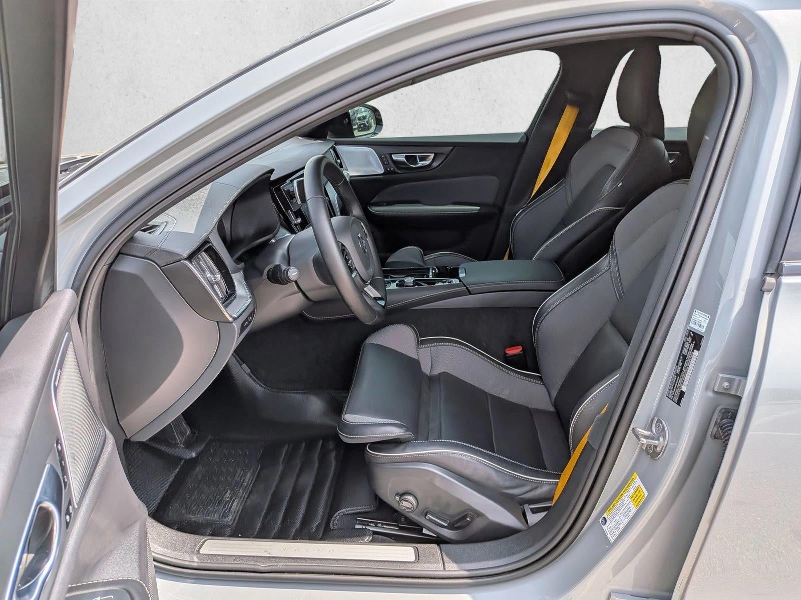 2025 Volvo V60 Plug-In Hybrid T8 AWD Polestar Engineered