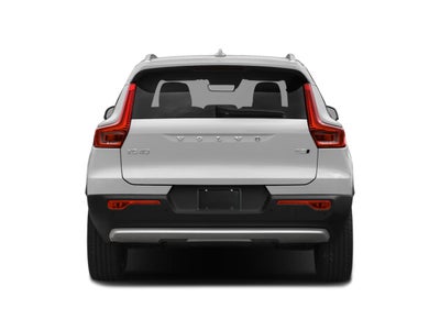 2021 Volvo XC40 T5 AWD Momentum