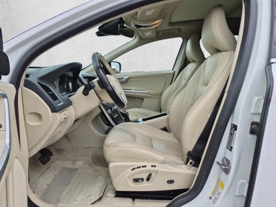 2016 Volvo XC60 FWD 4dr T5 Drive-E Premier
