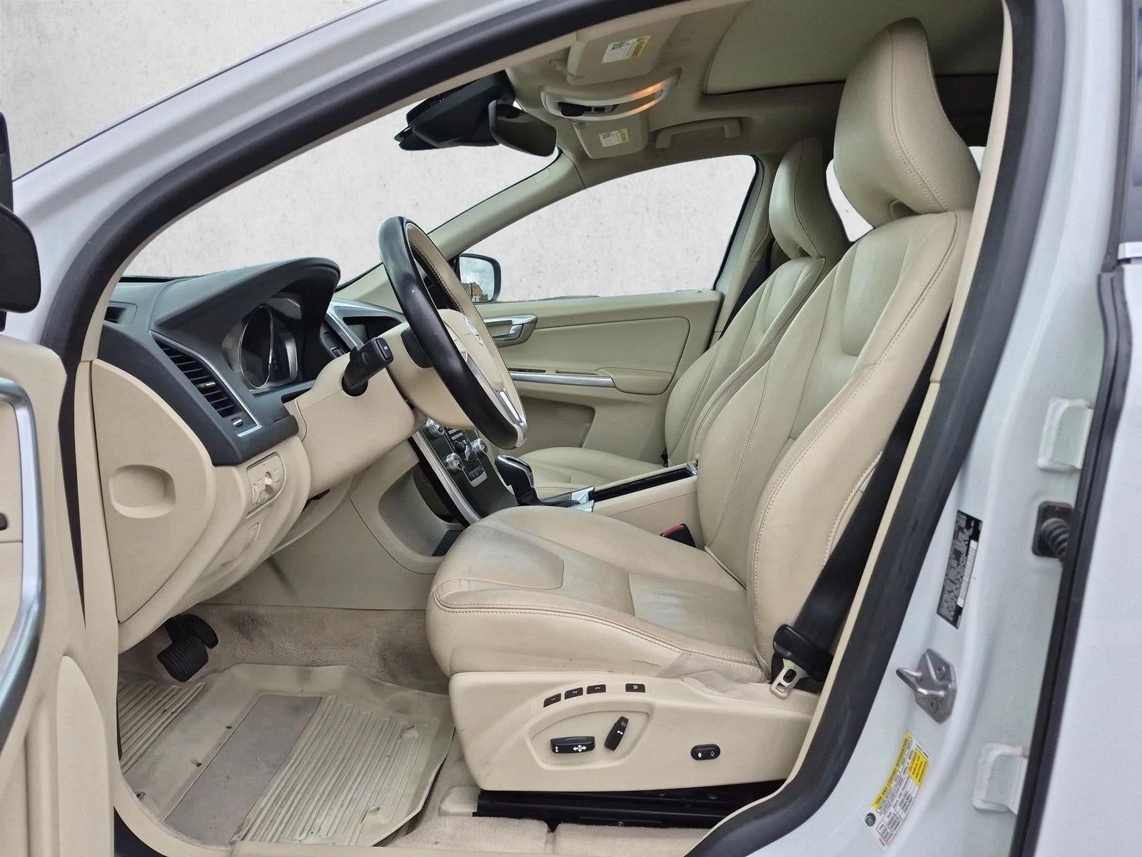 2016 Volvo XC60 FWD 4dr T5 Drive-E Premier