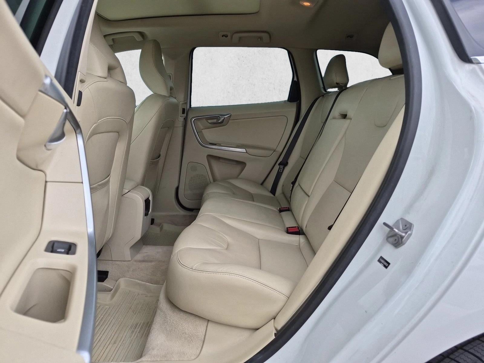 2016 Volvo XC60 FWD 4dr T5 Drive-E Premier
