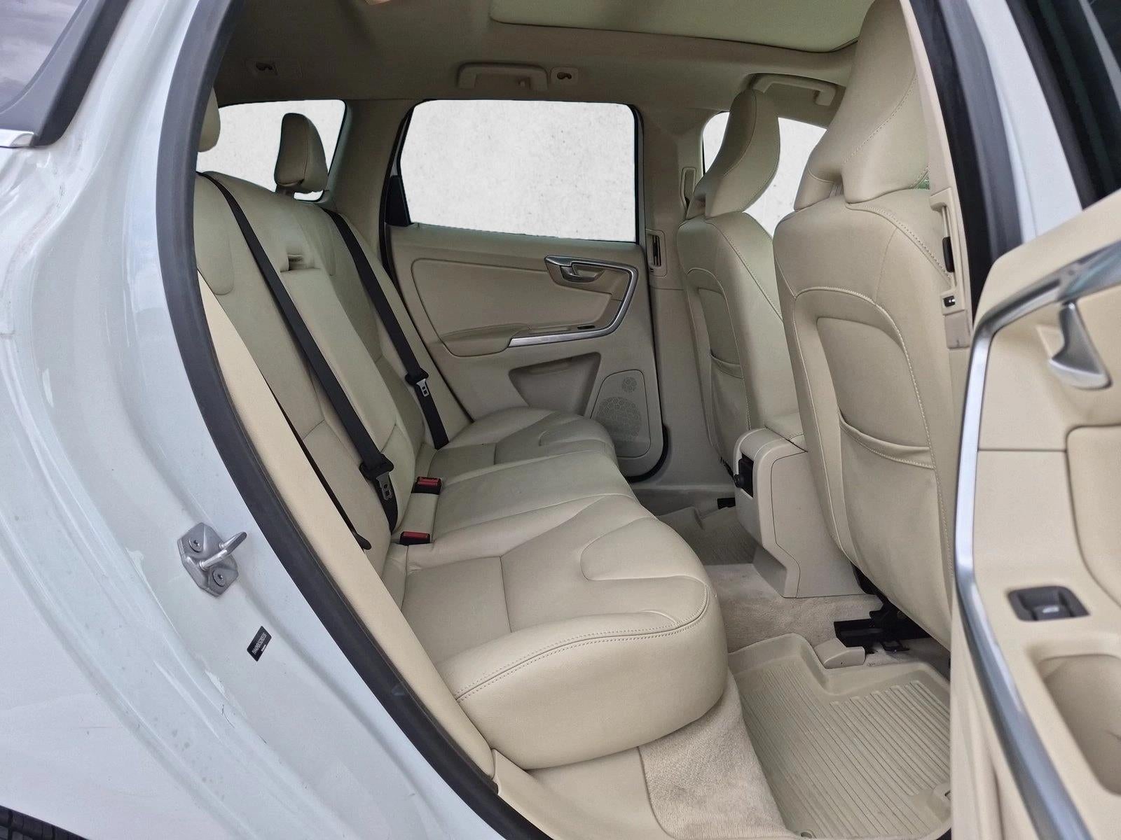 2016 Volvo XC60 FWD 4dr T5 Drive-E Premier