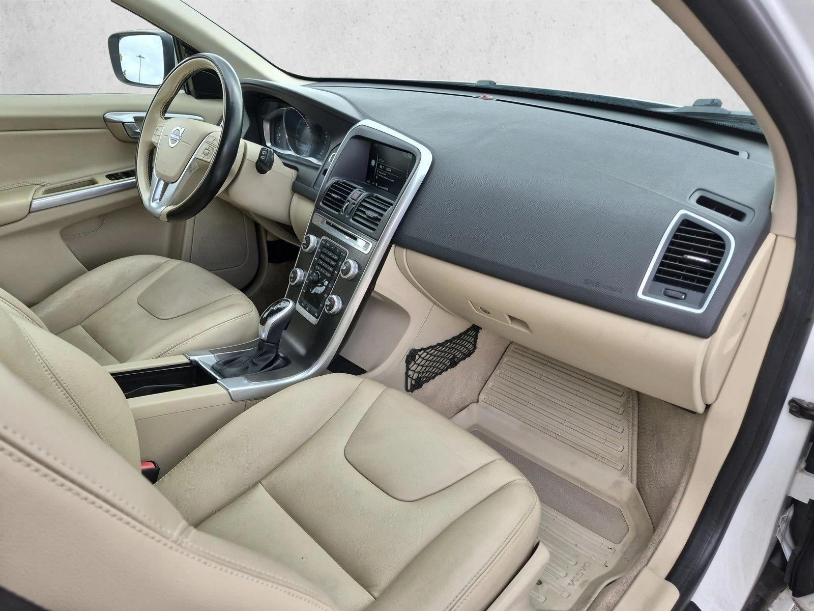 2016 Volvo XC60 FWD 4dr T5 Drive-E Premier