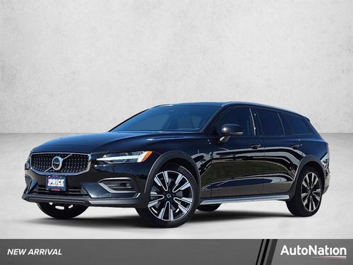 2025 Volvo V60 Cross Country B5 AWD Ultra