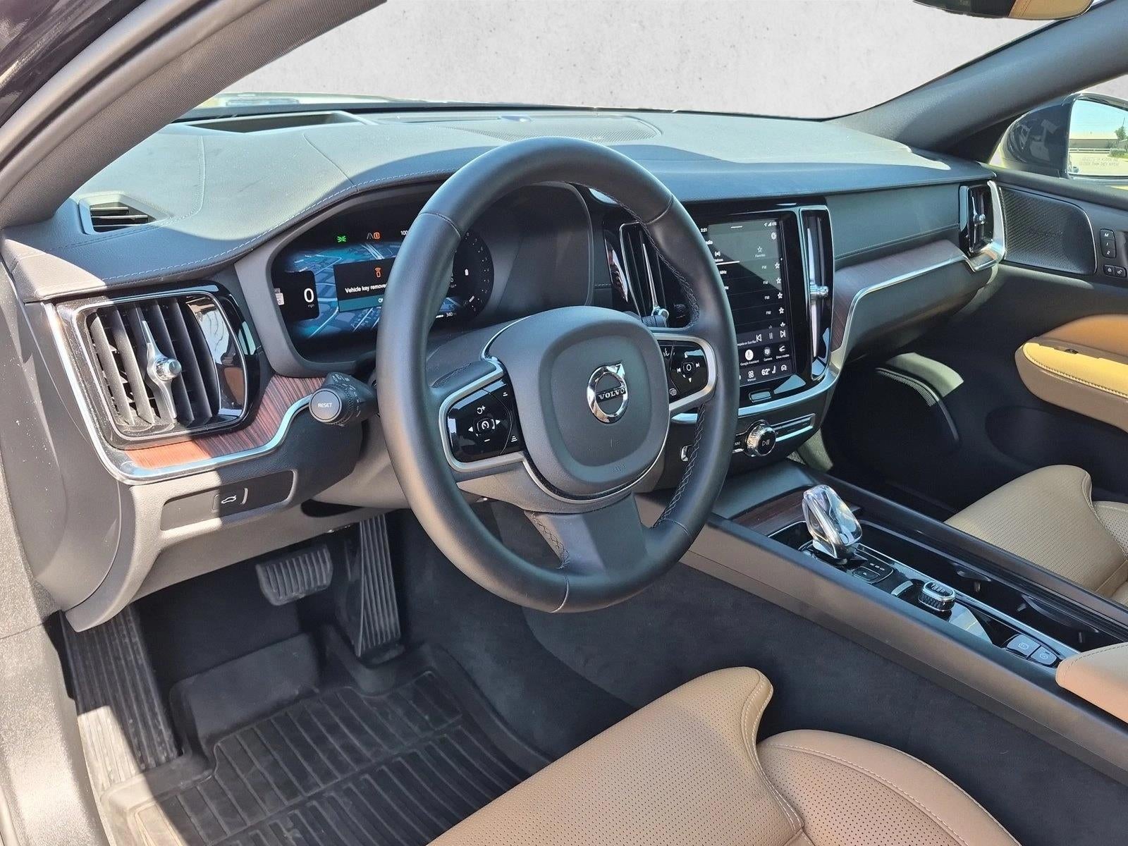 2025 Volvo V60 Cross Country B5 AWD Ultra