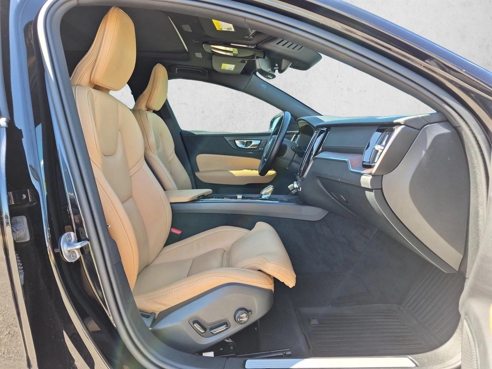 2025 Volvo V60 Cross Country B5 AWD Ultra