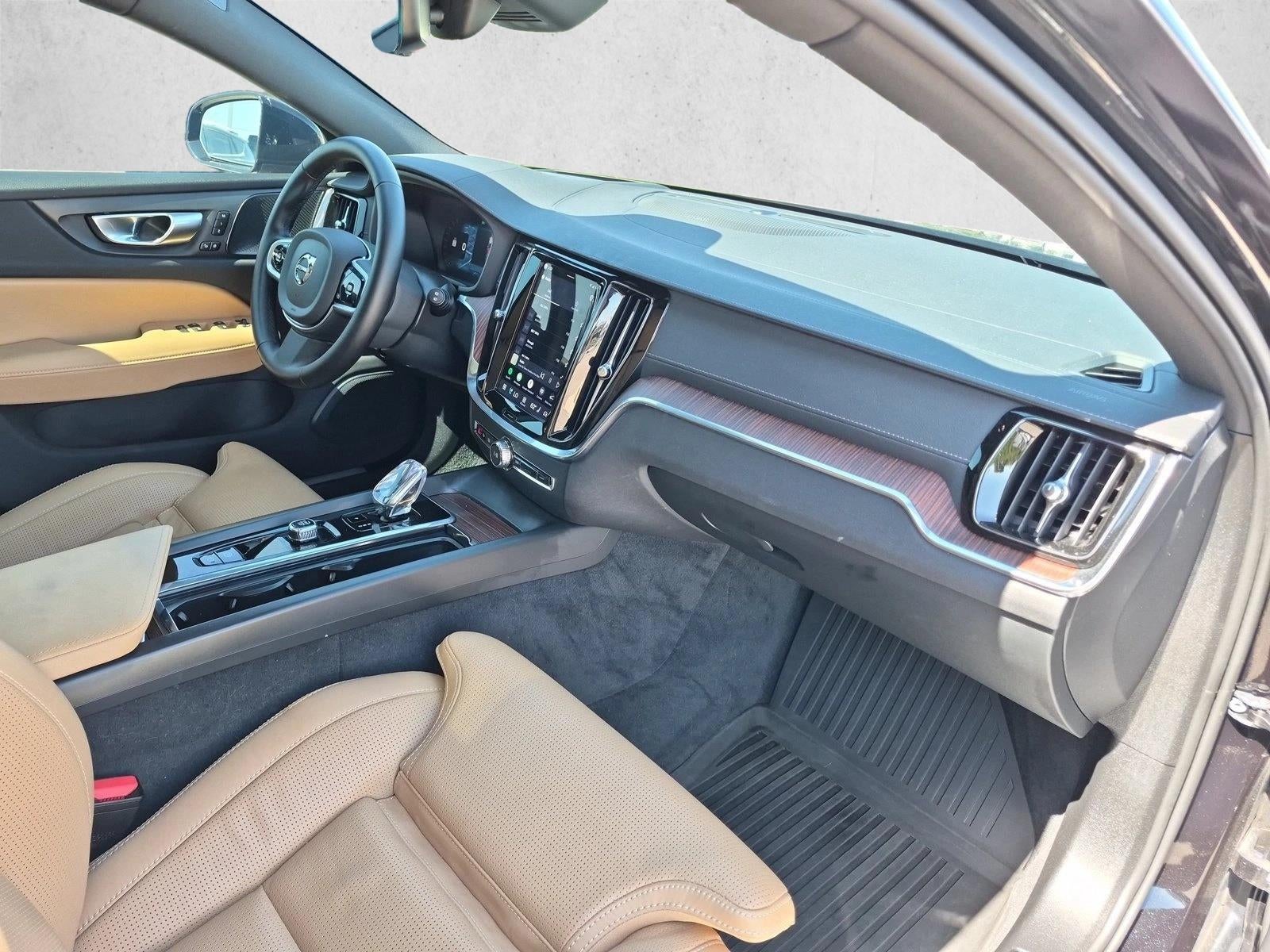 2025 Volvo V60 Cross Country B5 AWD Ultra