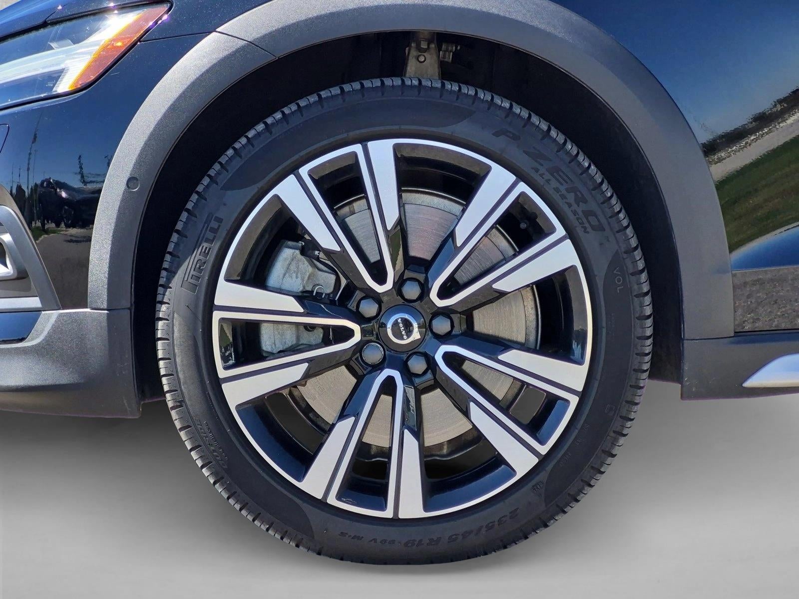 2025 Volvo V60 Cross Country B5 AWD Ultra