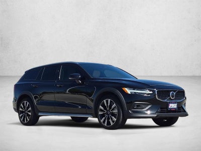 2025 Volvo V60 Cross Country B5 AWD Ultra
