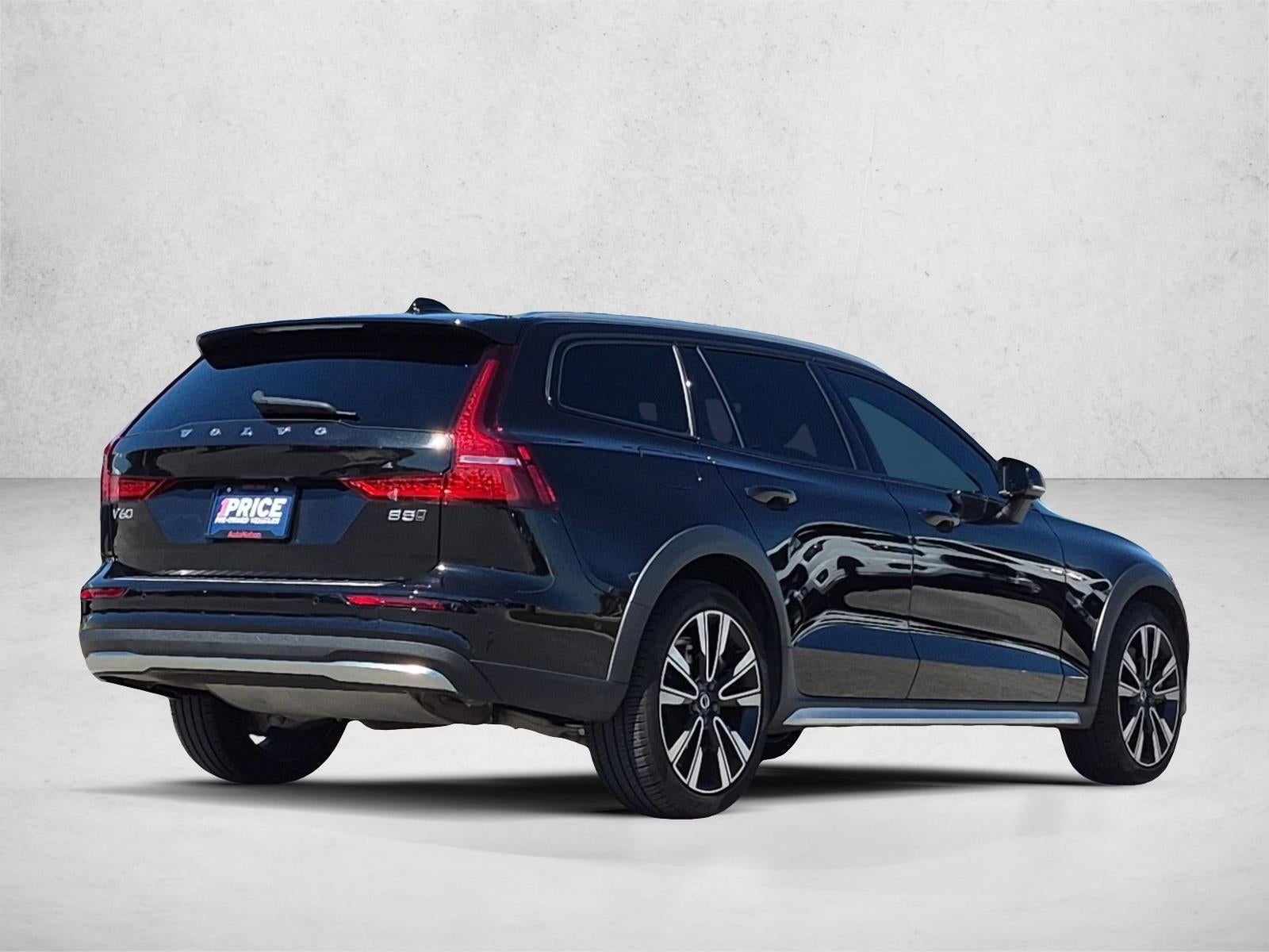 2025 Volvo V60 Cross Country B5 AWD Ultra
