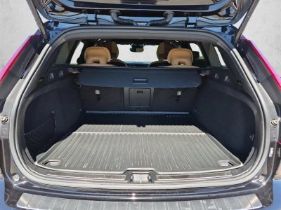2025 Volvo V60 Cross Country B5 AWD Ultra