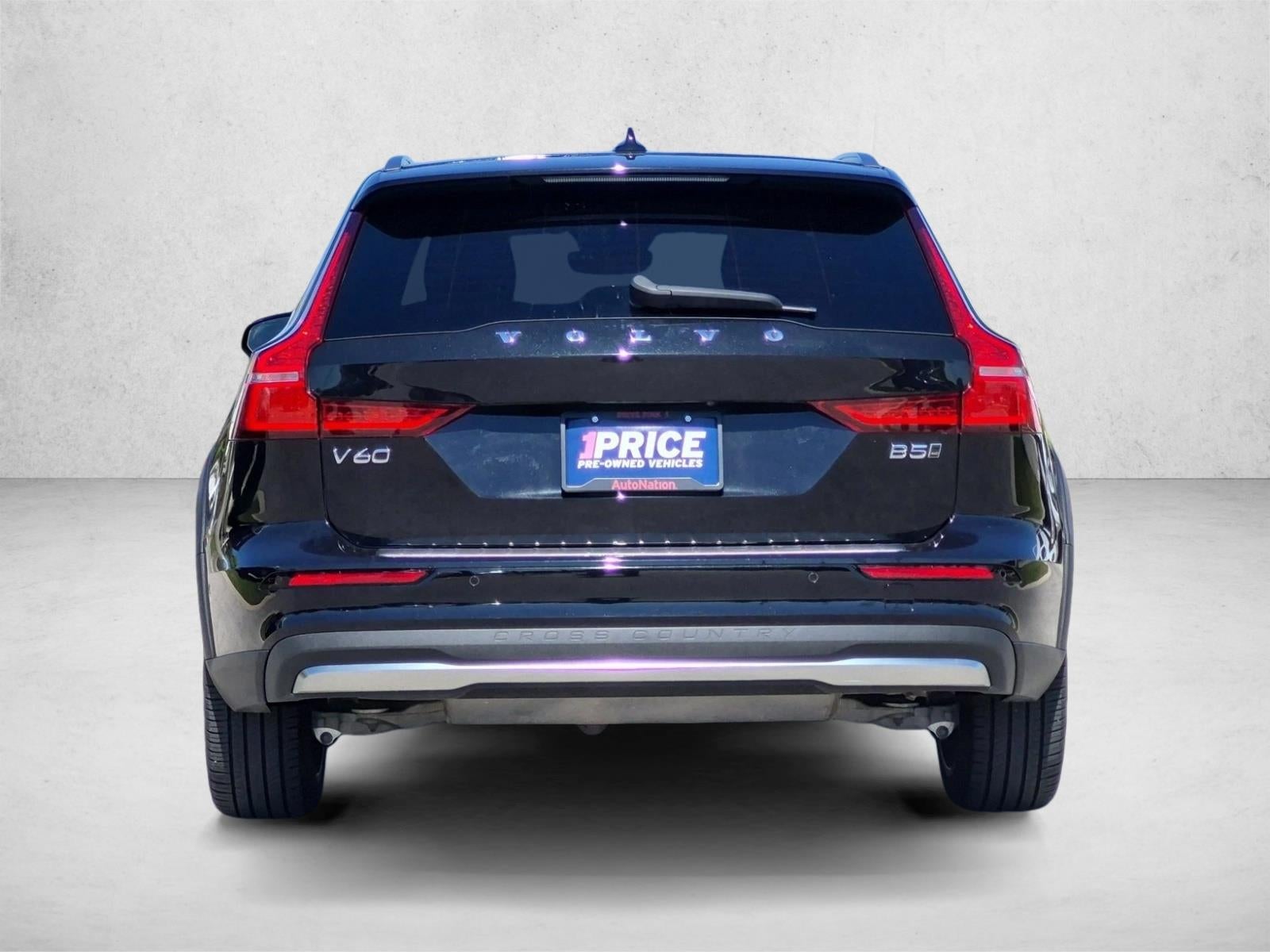 2025 Volvo V60 Cross Country B5 AWD Ultra